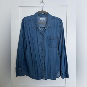 old navy medium wash chambray long sleeve button up